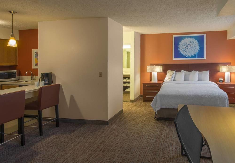 Residence Inn Indianapolis Airport Exterior photo