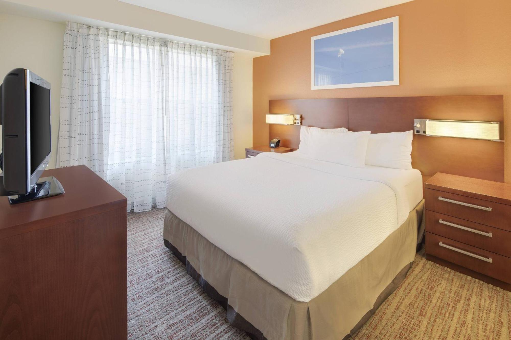 Residence Inn Indianapolis Airport Exterior photo