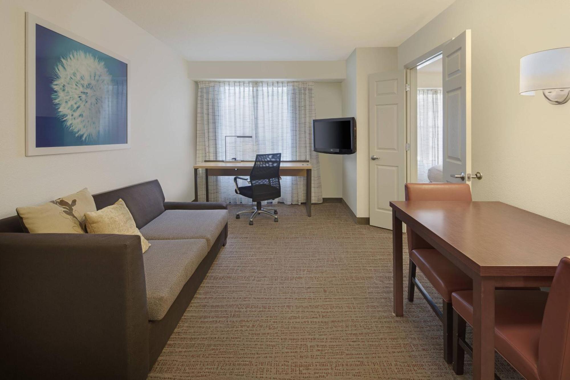 Residence Inn Indianapolis Airport Exterior photo