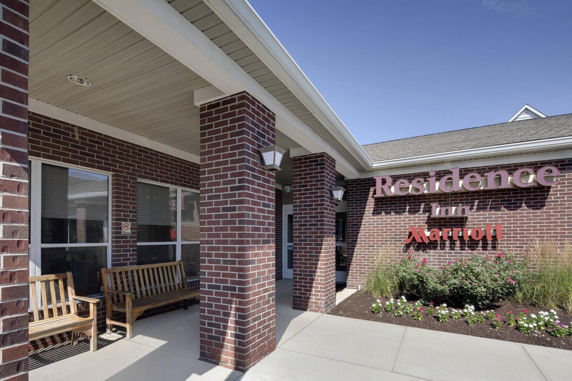 Residence Inn Indianapolis Airport Exterior photo