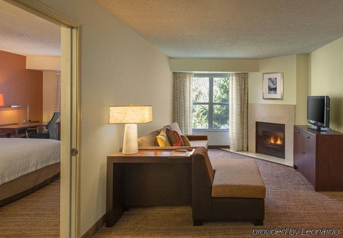 Residence Inn Indianapolis Airport Exterior photo