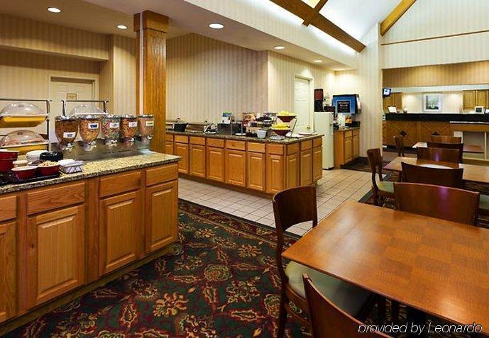 Residence Inn Indianapolis Airport Exterior photo